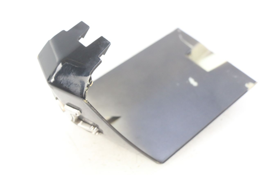 photo de JUNTA CARENAJE DELANTERO INF. PEUGEOT CITYSTAR 50 (2013 - 2017) - Zoom estado de uso