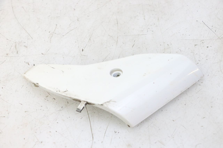 photo de CARENADO DELANTERO CONEXION PIAGGIO LXV 4T 50 (2009 - 2013) - Detalles de los puntos de fijación