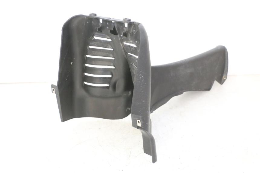 photo de CARENADO DELANTERO CONEXION PIAGGIO MP3 RL 250 (2006 - 2010) - Detalles de los puntos de fijación