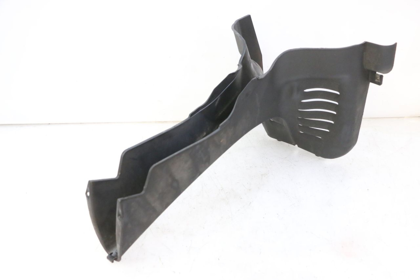 photo de CARENADO DELANTERO CONEXION PIAGGIO MP3 RL 250 (2006 - 2010) - Primer plano técnico