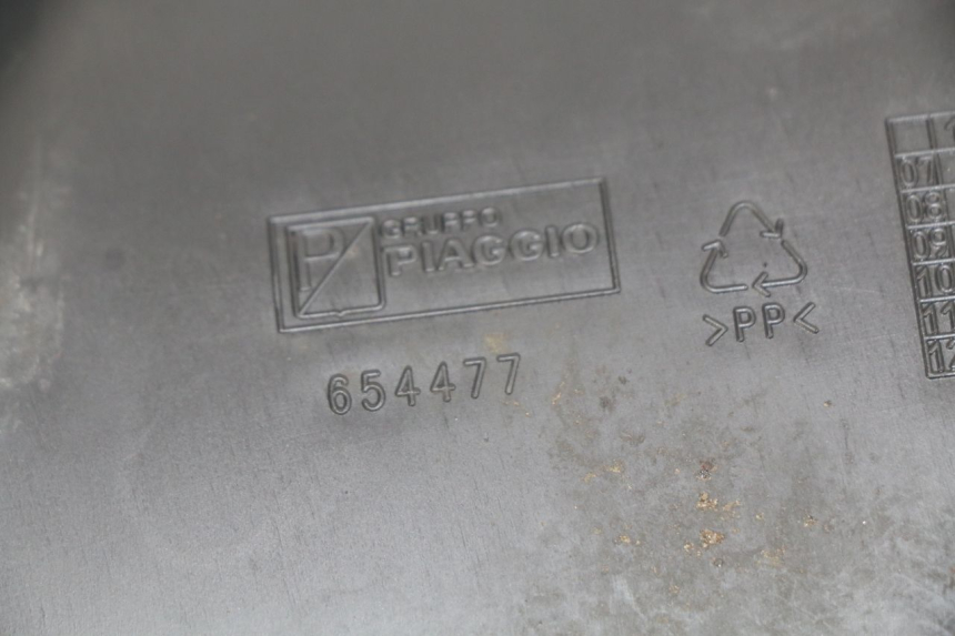 photo de CARENADO DELANTERO CONEXION APRILIA SRV 850 (2012 - 2017) - Detalle de la pieza