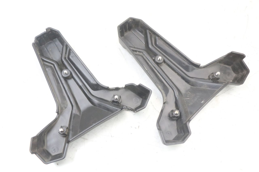 photo de CARENADO DELANTERO CONEXION DUALTRON TOGO PLUS 1 - Detalles de los puntos de fijación