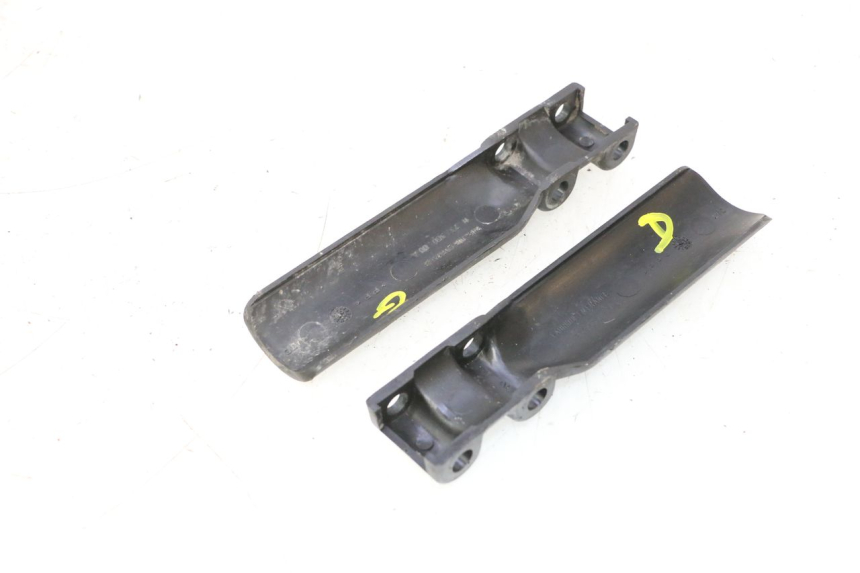 photo de JUNTA CARENAJE DELANTERO INF. PEUGEOT TREKKER 50 (1995 - 2004) - Detalle de la pieza