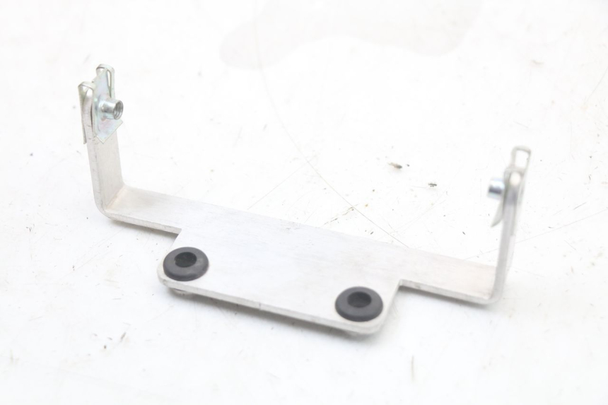 photo de CARENADO DELANTERO CONEXION VENT DERAPAGE 50 (2018 - 2023) - Otra perspectiva