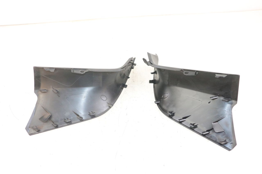 photo de JUNTA DE CARENAJE DELANTERO INF. YAMAHA XMAX X-MAX ABS 125 (2017 - 2020) - Detalle de la pieza