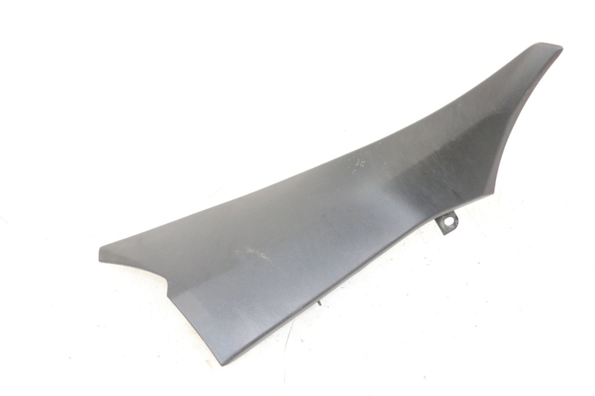 photo de JUNTA DE CARENAJE DELANTERO INF. YAMAHA XMAX X-MAX ABS 125 (2017 - 2020) - Marcados y referencias originales