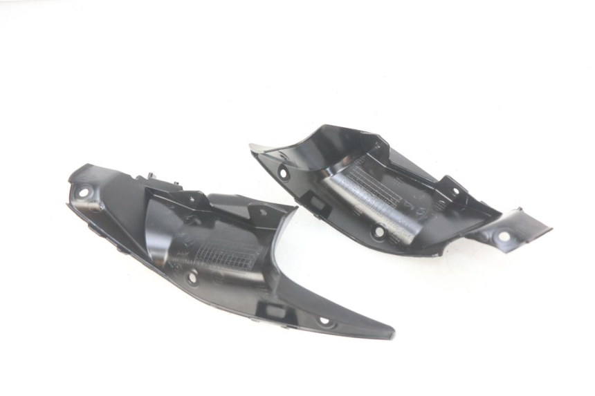 photo de JUNTA CARENAJE DELANTERO INF. KAWASAKI Z 650 (2016 - 2019) - Zoom estado de uso