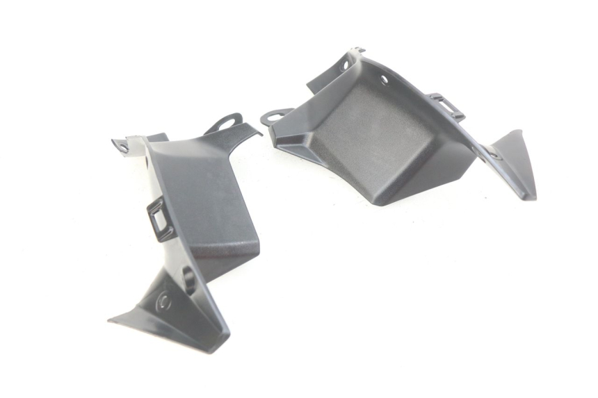 photo de JUNTA CARENAJE DELANTERO INF. KAWASAKI Z 650 (2016 - 2019) - Primer plano técnico