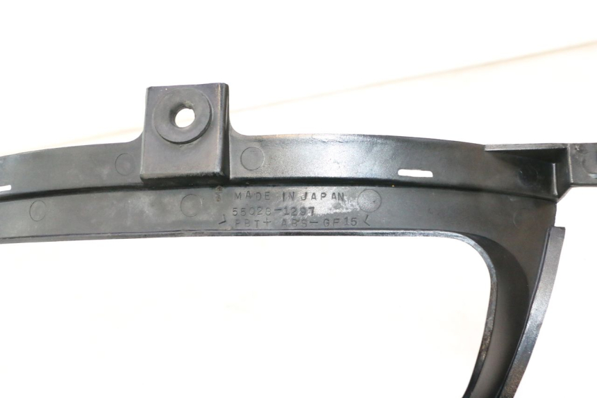 photo de JUNTA CARENAJE DELANTERO INF. KAWASAKI ZZR 600 (1995 - 2004) - Detalles de los puntos de fijación