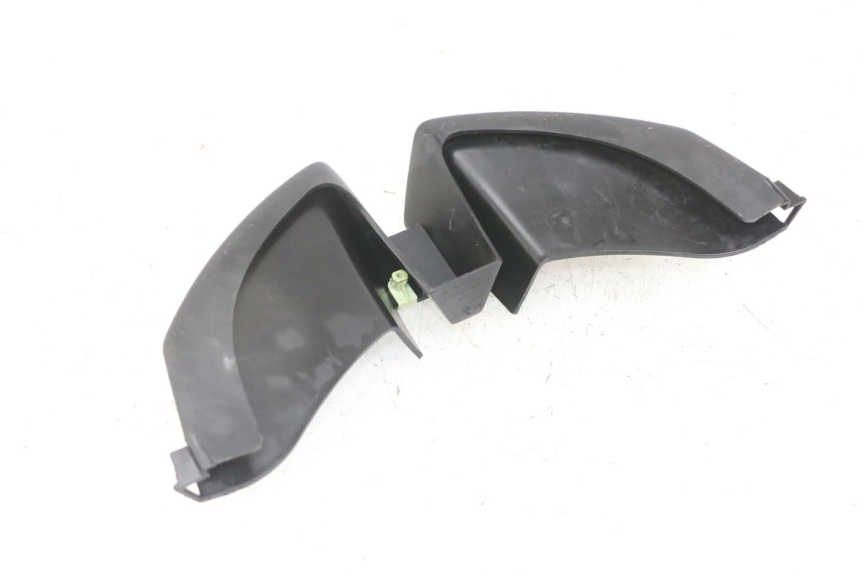 photo de CARENADO FRONTAL CONEXION PEUGEOT JET FORCE CARBU 50 (2003 - 2016) - Detalle de la pieza