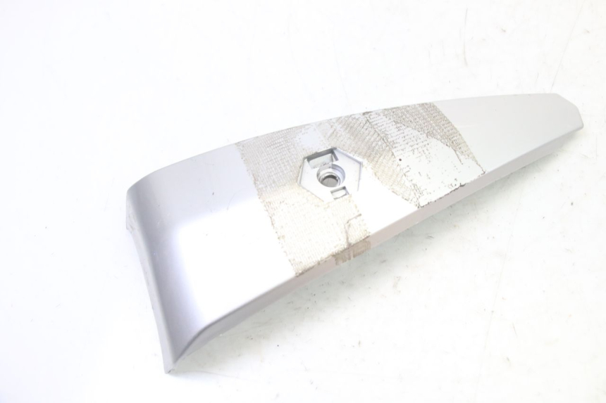 photo de CARENADO FRONTAL CONEXION PIAGGIO LIBERTY 4T 50 (2009 - 2015) - Zoom estado de uso