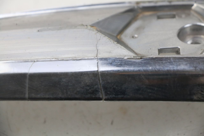 photo de JUNTA DE CARENAJE DELANTERO PIAGGIO LIBERTY IGET 4T 50 (2015 - 2020) - Primer plano técnico