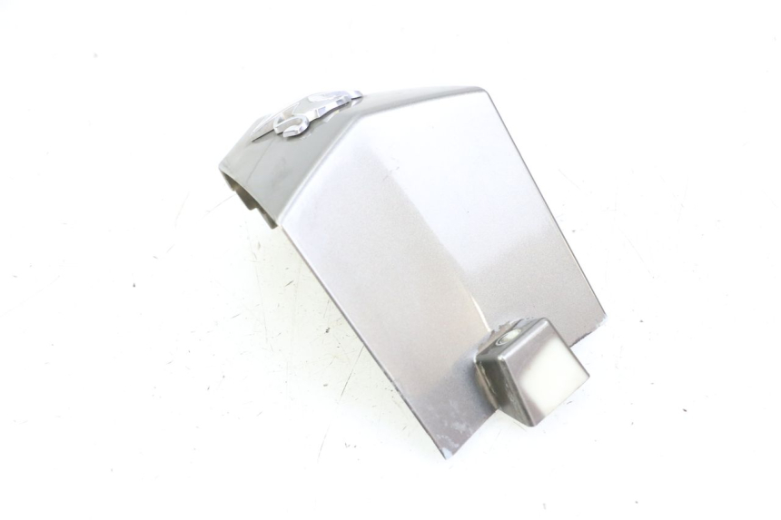 photo de JUNTA DE CARENAJE DELANTERO PEUGEOT CITYSTAR 50 (2013 - 2017) - Primer plano técnico