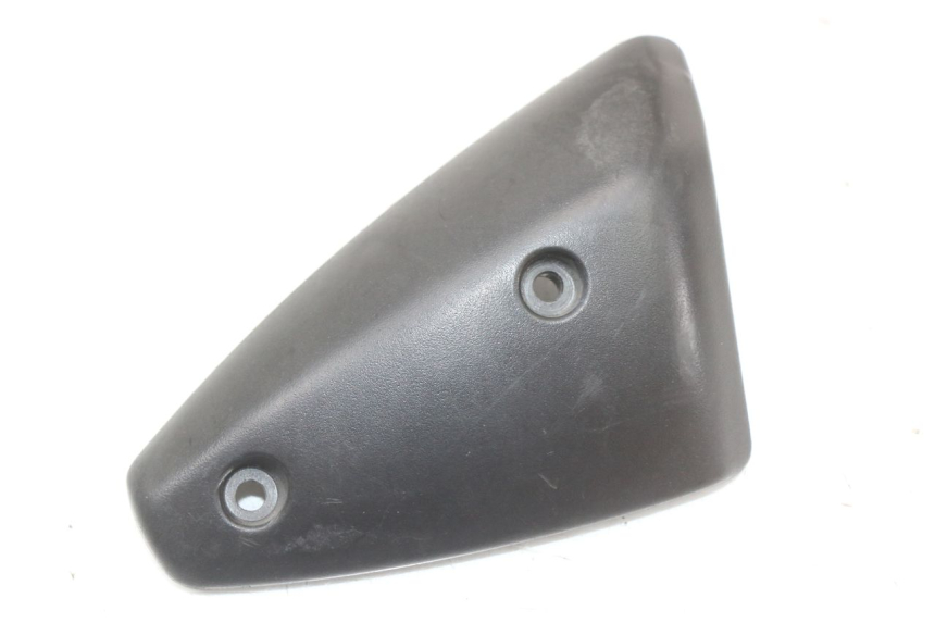 photo de CARENADO FRONTAL CONEXION PEUGEOT TREKKER TKR 50 (2005 - 2014) - Detalles de los puntos de fijación