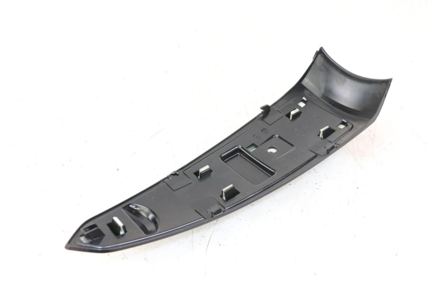 photo de CARENADO FRONTAL CONEXION PIAGGIO LIBERTY IGET 4T 50 (2021 - 2025) - Otra perspectiva