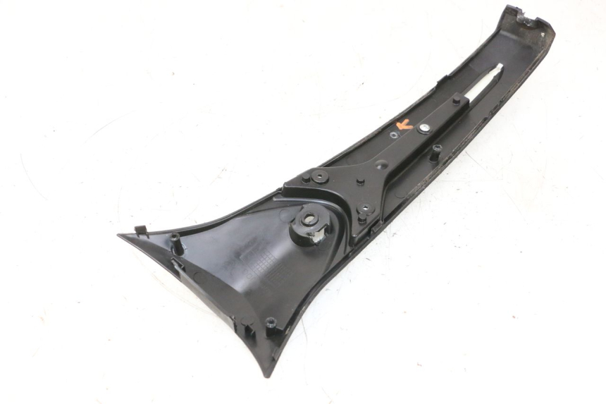 photo de CARENADO FRONTAL CONEXION JM MOTORS SANTANA 50 (2014 - 2023) - Primer plano técnico