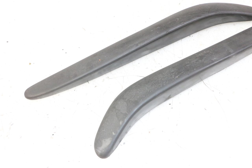 photo de CARENADO FRONTAL CONEXION APRILIA SCARABEO GT TOURING 125 (1999 - 2005) - Detalle de la pieza