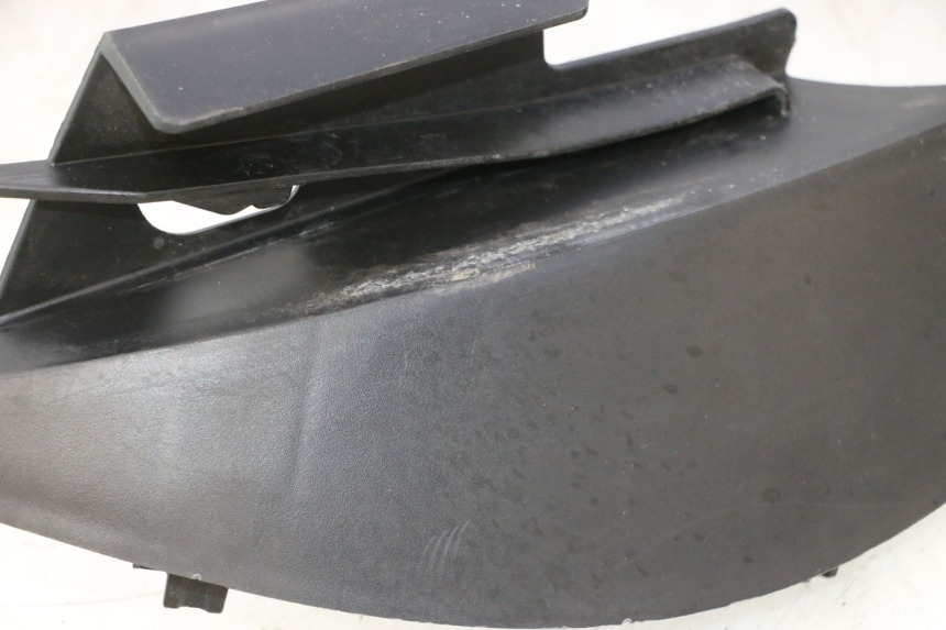 photo de CARENADO FRONTAL CONEXION CAN-AM SPYDER RS 1000 (2008 - 2012) - Estado de la superficie y material