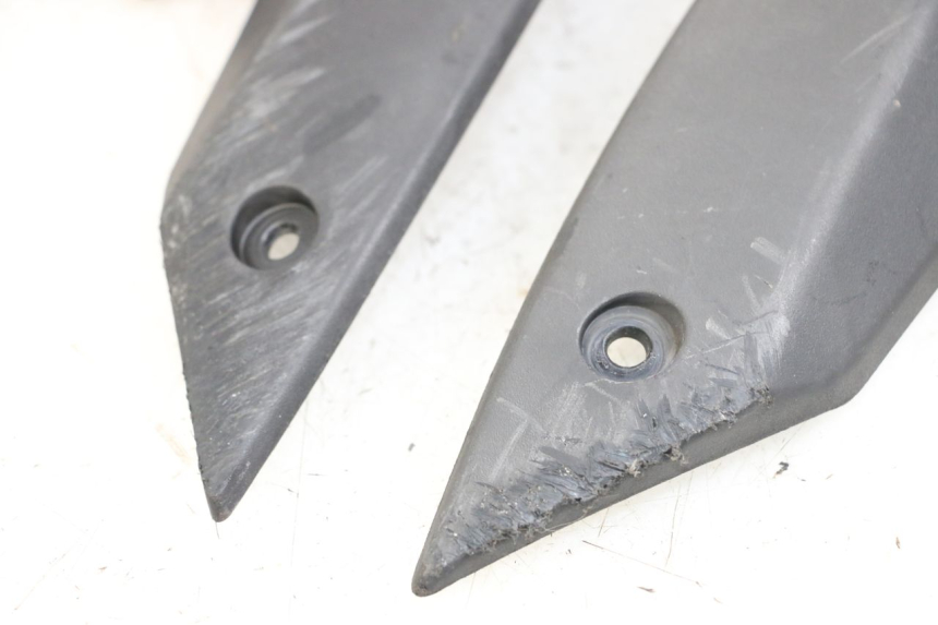 photo de CARENADO FRONTAL CONEXION PEUGEOT STREETZONE 2T 50 (2014 - 2019) - Detalle de la pieza