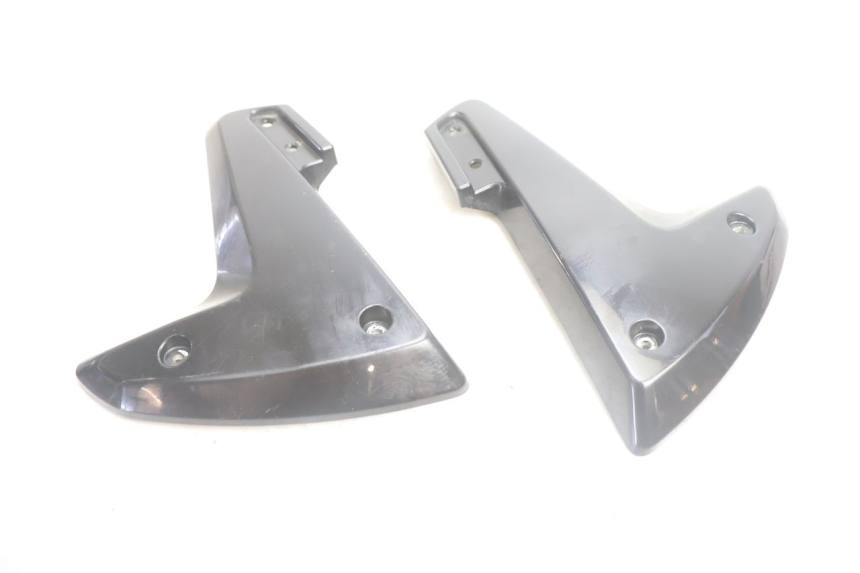 photo de CARENADO FRONTAL CONEXION PEUGEOT STREETZONE NAKED 2T 50 (2014 - 2018) - Primer plano técnico