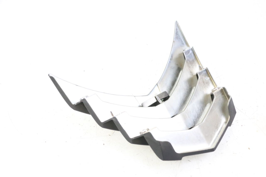 photo de JUNTA CARENAJE DELANTERO SUP. PEUGEOT CITYSTAR 50 (2013 - 2017) - Otra perspectiva