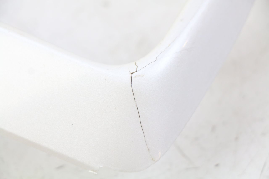 photo de JUNTA CARENAJE DELANTERO SUP. SUZUKI CP 80 (1985 - 1996) - Primer plano técnico