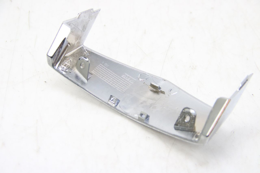 photo de JUNTA CARENAJE DELANTERO SUP. PEUGEOT E-VIVACITY 1 (2012 - 2018) - Zoom estado de uso