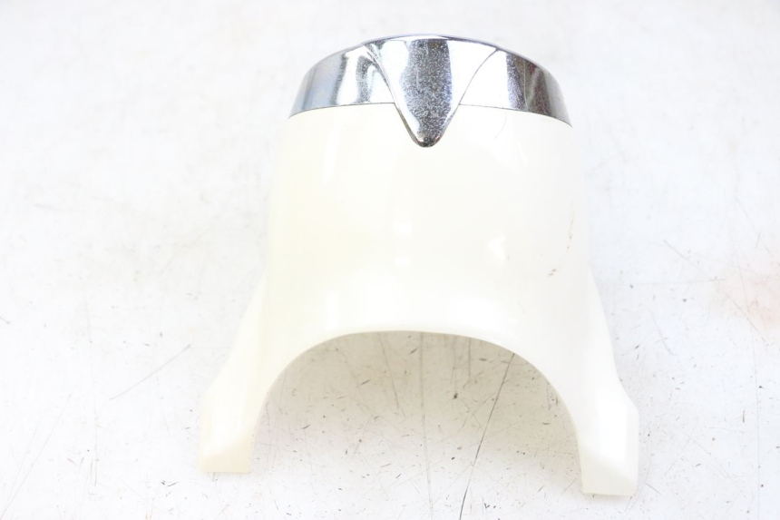 photo de CARENADO DELANTERO CONEXION EUROCKA RETRO 50 (2007 - 2014) - Detalles de los puntos de fijación