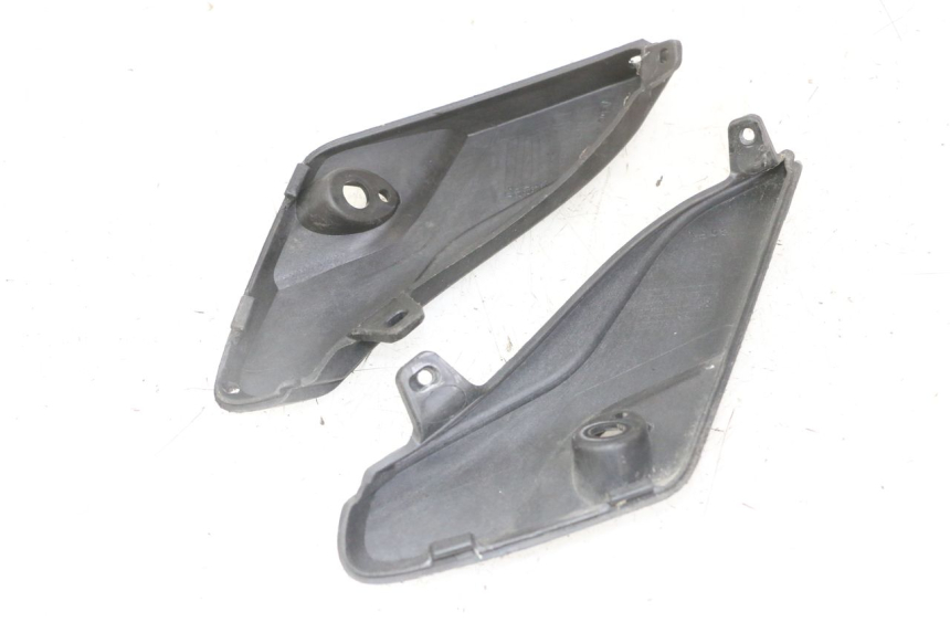 photo de CARENADO DELANTERO CONEXION PIAGGIO IE MP3 YOURBAN 300 (2011 - 2016) - Primer plano técnico