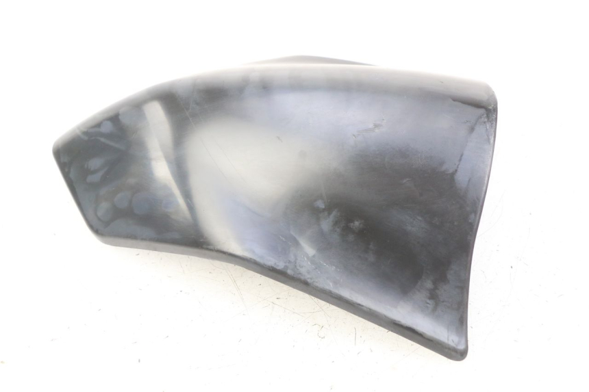 photo de JUNTA CARENAJE DELANTERO SUP. RIDE KALLIO 50 (2010 - 2019) - Primer plano técnico