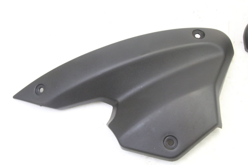 photo de CARENADO DELANTERO CONEXION PEUGEOT KISBEE 4T 50 (2018 - 2022) - Detalle de la pieza