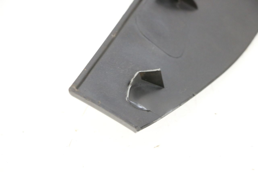 photo de CARENADO DELANTERO CONEXION PIAGGIO MP3 125 (2006 - 2014) - Detalle de la pieza