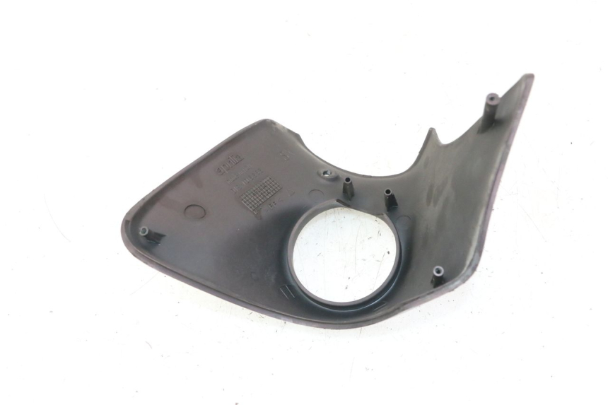 photo de CARENADO DELANTERO CONEXION APRILIA SCARABEO GT TOURING 125 (1999 - 2005) - Zoom estado de uso