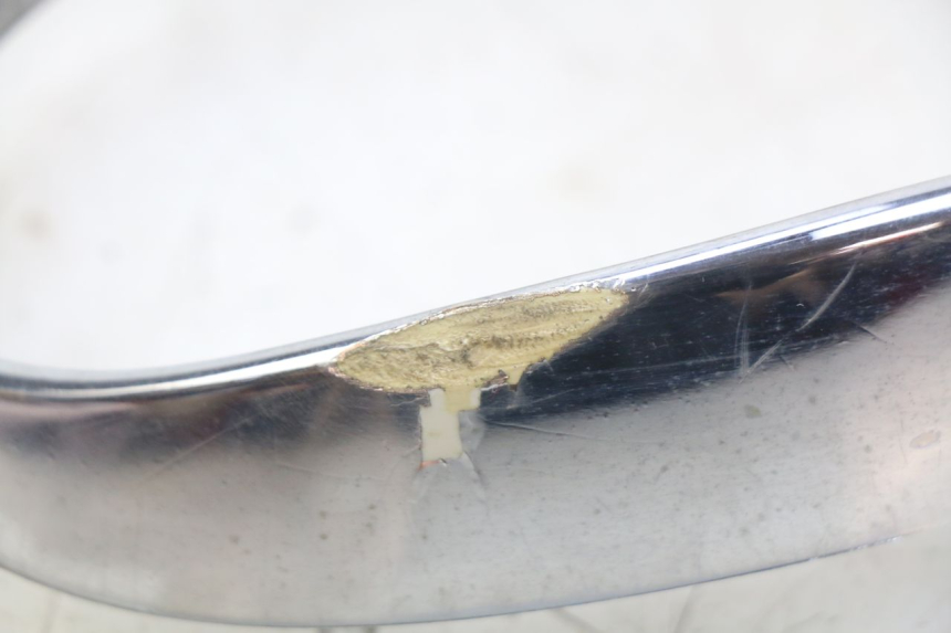 photo de JUNTA CARENAJE DELANTERO SUP. APRILIA SCARABEO 100 (2003 - 2012) - Primer plano técnico