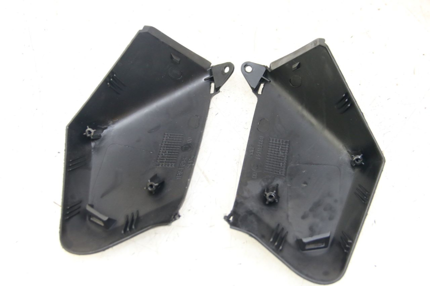 photo de CARENADO DELANTERO CONEXION MBK SKYCRUISER 125 (2006 - 2009) - Primer plano técnico