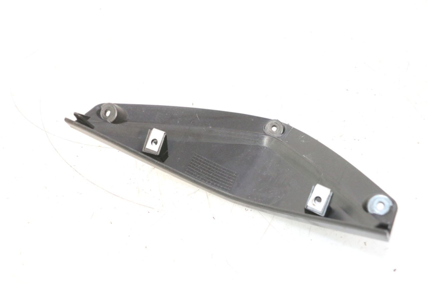 photo de JUNTA CARENAJE DELANTERO SUP. APRILIA SR 2T 50 (2012 - 2017) - Detalle de la pieza