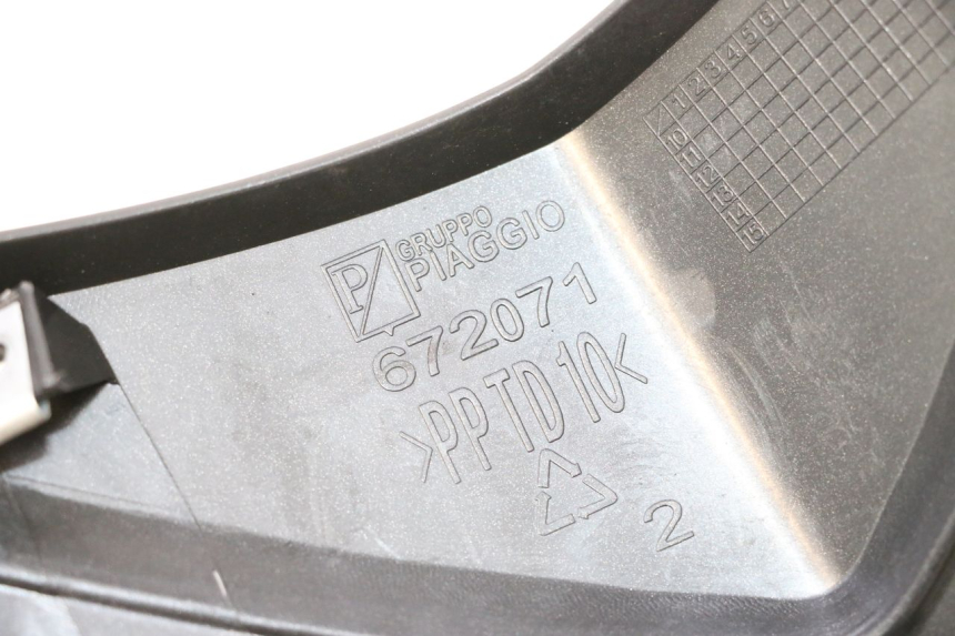 photo de CARENADO DELANTERO CONEXION APRILIA SR MOTARD 50 (2012 - 2018) - Primer plano técnico