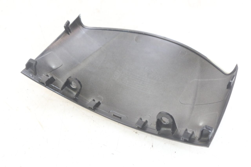 photo de JUNTA CARENAJE DELANTERO SUP. PEUGEOT TWEET 4T 50 (2018 - 2022) - Zoom estado de uso