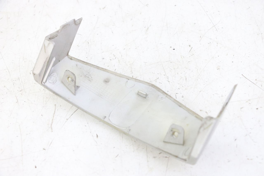 photo de CARENADO DELANTERO CONEXION PEUGEOT VIVACITY NEW 2T 50 (2008 - 2017) - Zoom estado de uso