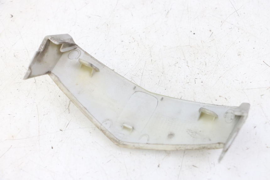 photo de CARENADO DELANTERO CONEXION PEUGEOT VIVACITY NEW 2T 50 (2008 - 2017) - Primer plano técnico