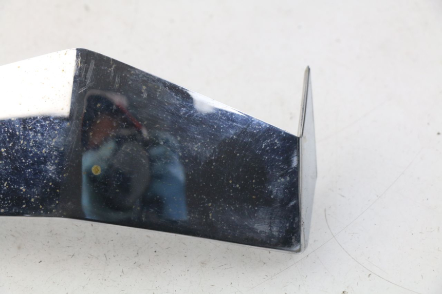 photo de JUNTA CARENAJE DELANTERO SUP. PEUGEOT VIVACITY NEW 4T 50 (2008 - 2017) - Otra perspectiva