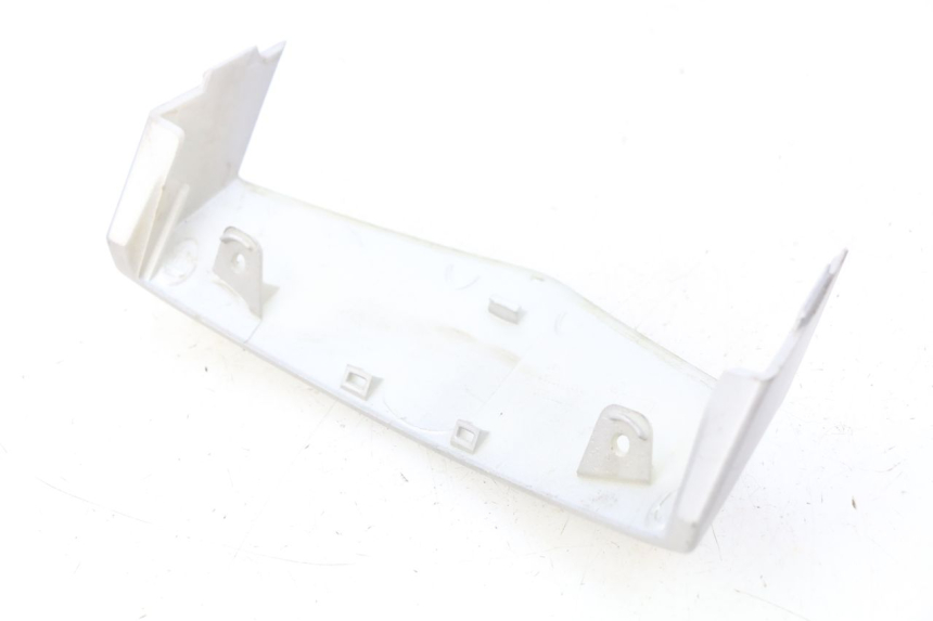 photo de JUNTA CARENAJE DELANTERO SUP. PEUGEOT VIVACITY NEW 4T 50 (2008 - 2017) - Zoom estado de uso