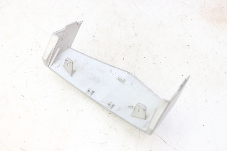 photo de JUNTA CARENAJE DELANTERO SUP. PEUGEOT VIVACITY NEW 4T 50 (2008 - 2017) - Detalle de la pieza