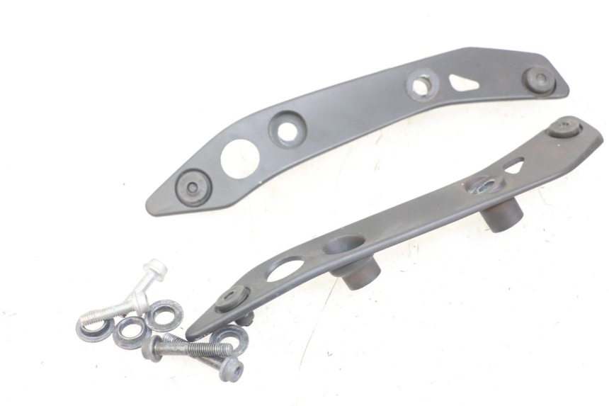 photo de JUNTA CARENAJE DELANTERO SUP. YAMAHA XMAX X-MAX ABS 125 (2017 - 2020) - Zoom estado de uso