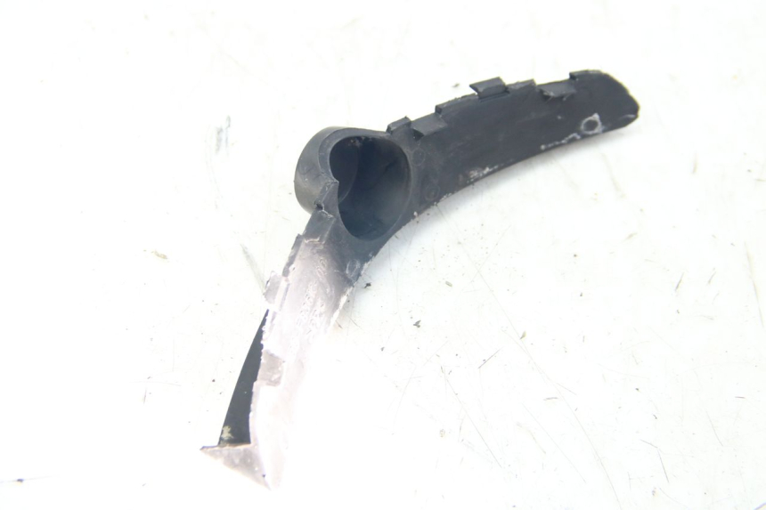 photo de JUNTA DE CARENAJE DELANTERO YAMAHA XMAX X-MAX 125 (2006 - 2009) - Otra perspectiva