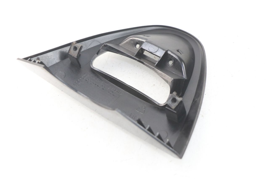 photo de CARENADO FRONTAL CONEXION YAMAHA YP MAJESTY 125 (1998 - 2001) - Detalle de la pieza