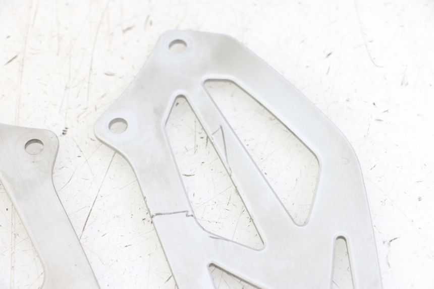 photo de TAPA REPOSAPIES CONEXION BMW S RR ABS S1000RR 1000 (2015 - 2018) - Zoom estado de uso