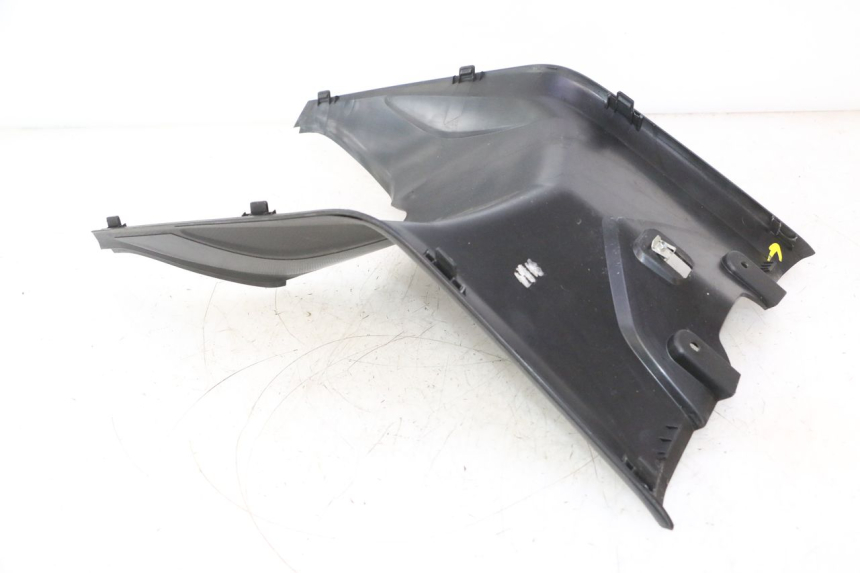 photo de TAPA REPOSAPIES CONEXION BMW C SPORT 650 (2015 - 2021) - Otra perspectiva