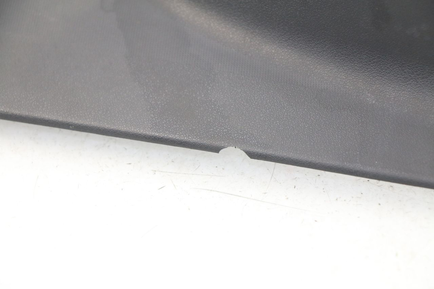 photo de TAPA REPOSAPIES CONEXION KYMCO DINK STREET 125 (2009 - 2014) - Zoom estado de uso