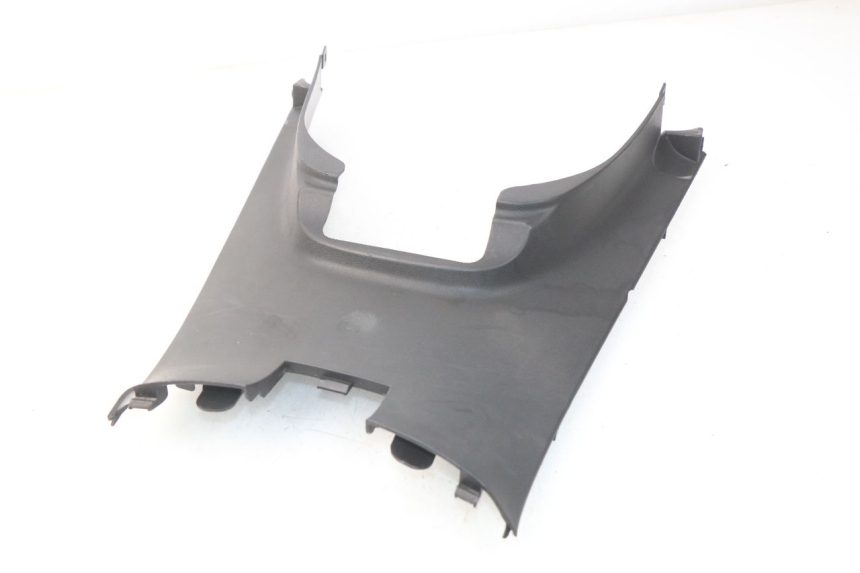 photo de TAPA REPOSAPIES CONEXION KYMCO DINK STREET 125 (2009 - 2014) - Otra perspectiva